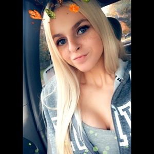 Meet your Posher, Hayley